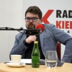 20.02.2022. Kielce. Studio Polityczne Radia Kielce. Na zdjęciu: Filip Strząbała - Nowa Lewica / Sebastian Kalwat / Radio Kielce