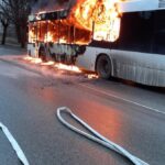 08.02.2022. Skarżysko-Kamienna. Pożar autobusu MPK / Paweł Sieczka / PSP Skarzysko