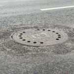 09.02.2022. Kielce. Popękany asfalt na ulicy Witosa / Wiktor Taszłow / Radio Kielce