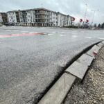 09.02.2022. Kielce. Popękany asfalt na ulicy Witosa / Wiktor Taszłow / Radio Kielce