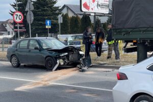 07.03.2022. Kielce. Kolizja na skrzyżowaniu ulic Krakowskiej i Kryształowej / Wiktor Taszłow / Radio Kielce