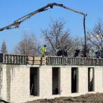 15.03.2022. Wolica. Budowa przychodni / Wiktor Taszłow / Radio Kielce