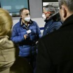 16.03.2022. Kielce. Terytorialsi przy transporcie chorych dzieci z Ukrainy / ppor. Daniel Woś / ŚBOT