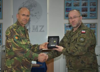 Na zdjęciu (od lewej): Col. Frank van Boxmeer i płk Adam Włoczewski / CPdMZ
