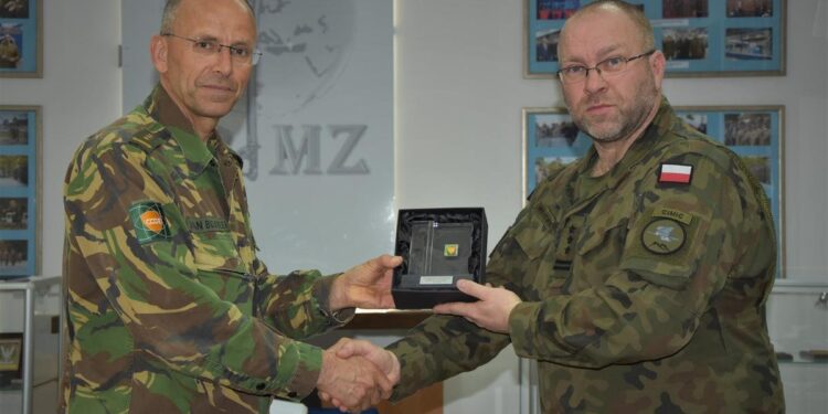 Na zdjęciu (od lewej): Col. Frank van Boxmeer i płk Adam Włoczewski / CPdMZ