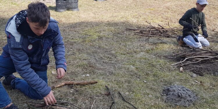 26.03.2022. Leśnica. zajęcia z survivalu dla najmłodszych / SGPO Małogoszcz