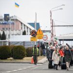 02.03.2022. Korczowa. Uchodźcy z Ukrainy na polsko-ukraińskim przejściu granicznym w Korczowej / Darek Delmanowicz / PAP