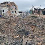 Zbombardowana przez rosyjskie lotnictwo wieś Jakowliwka w rejonie charkowskim / DSNS / PAP/DSNS