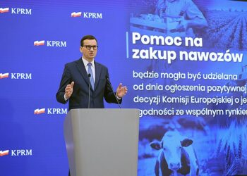 18.03.2022. Warszawa. Premier Mateusz Morawiecki podczas konferencji prasowej w KPRM / Leszek Szymański / PAP