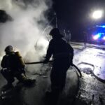 18.03.2022. Okolice Cieklińska. Pożar auta / OSP KSRG Ruda Maleniecka