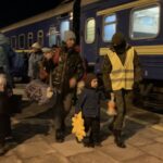 10.03.2022 Sędziszów. Pomoc uchodźcom udzielana przez mundurowych i wolontariuszy / ŚBOT