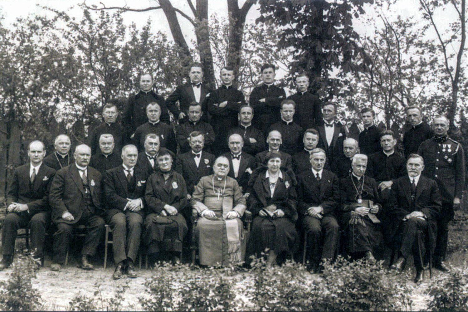 Achilles Ratti (w środku) z wizytą w Ostrowcu w 7 IX 1918 r. / archiwum