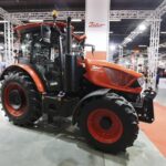 18.03.2022. Targi Kielce. Najciekawszy sprzęt wyróżniony Złotymi Medalami Targów Kielce na wystawie AGROTECH 2022. Na zdjęciu: ciągnik Zetor Proxima HS 120 / Jarosław Kubalski / Radio Kielce