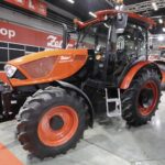18.03.2022. Targi Kielce. Najciekawszy sprzęt wyróżniony Złotymi Medalami Targów Kielce na wystawie AGROTECH 2022. Na zdjęciu: ciągnik Zetor Proxima HS 120 / Jarosław Kubalski / Radio Kielce
