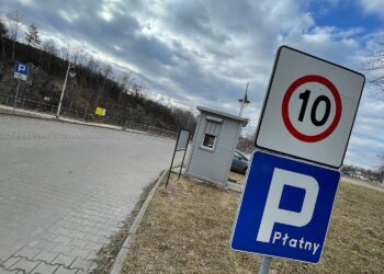 07.03.2022. Kielce. Płatny parking przy Kadzielni / Wiktor Taszłow / Radio Kielce