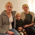 08.03.2022. Sielpia. Ośrodek Łucznik. Uchodźcy z Ukrainy. Na zdjęciu: pani Marika (z prawej) z dziećmi / Magdalena Galas-Klusek / Radio Kielce