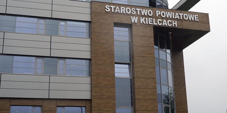 Kielce. Starostwo Powiatowe w Kielcach / Fot. Radio Kielce