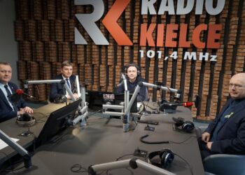 09.03.2022 Radio Kielce. Punkty Widzenia. Na zdjęciu (od lewej): Robert Jaworski - burmistrz Chęcin, Andrzej Prus - przewodniczący sejmiku województwa, Robert Szumielewicz - Radio Kielce i Krzysztof Obratański - burmistrz końskich / Dionizy Krawczyński / Radio Kielce