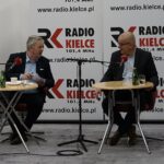 13.03.2022. Studio Polityczne Radia Kielce. Na zdjęciu (od lewej): Czesław Siekierski - Polskie Stronnictwo Ludowe, Jacek Skórski - Nowa Lewica / Dionizy Krawczyński / Radio Kielce