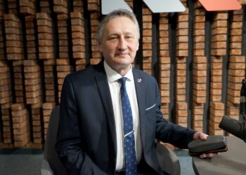 29.03.2022. Radio Kielce. Rozmowa Dnia. Na zdjęciu: Zbigniew Koniusz - wojewoda świętokrzyski / Piotr Kwaśniewski / Radio Kielce