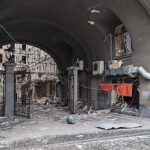 Charków. Zniszczenia po bombardowaniu / SERGEY KOZLOV / PAP/EPA