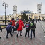 Charków. Dworzec kolejowy / SERGEY KOZLOV / PAP/EPA