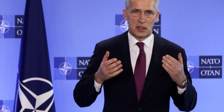 04.03.2022. Belgia, Bruksela. Na zdjęciu: Jens Stoltenberg - sekretarz generalny NATO podczas wspólnej konferencji prasowej przed spotkaniem ministrów spraw zagranicznych NATO podczas inwazji Rosji na Ukrainę w siedzibie Sojuszu w Brukseli w Belgii / PAP/EPA/YVES HERMAN