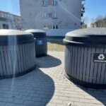 Ożarów. Monitoring podziemnych pojemników na śmieci / Emilia Sitarska / Radio Kielce