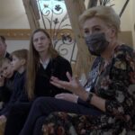 04.03.2022. Dwikozy. Spotkanie Pierwszej Damy Agaty Kornhauser-Dudy z uchodźcami / Wiesław Stępień