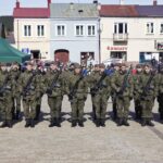 27.03.2022. Chęciny. Przysięga żołnierzy 10. Świętokrzyskiej Brygady Obrony Terytorialnej / Jarosław Kubalski / Radio Kielce