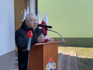 13.03.2022. Osiny. Przekazanie do użytku nowego wozu strażackiego i wyremontowanej remizy. Na zdjęciu: poseł Krzysztof Lipiec - szef świętokrzyskich struktur PiS / Anna Głąb / Radio Kielce