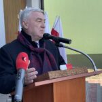 13.03.2022. Osiny. Przekazanie do użytku nowego wozu strażackiego i wyremontowanej remizy. Na zdjęciu: Andrzej Bętkowski - marszałek województwa świętokrzyskiego / Anna Głąb / Radio Kielce