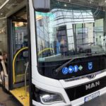 30.03.2022. Starachowice. Przekazanie nowych autobusów komunikacji miejskiej / Anna Głąb / Radio Kielce