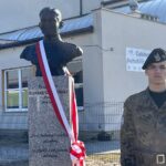 19.03.2022. Suchedniów. Odsłonięcie  pomnika płk. Łukasza Cieplińskiego „Pług” / Anna Głąb / Radio Kielce