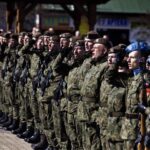 27.03.2022. Chęciny. Przysięga żołnierzy 10. Świętokrzyskiej Brygady Obrony Terytorialnej / Jarosław Kubalski / Radio Kielce