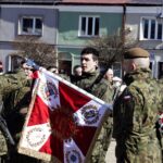 27.03.2022. Chęciny. Przysięga żołnierzy 10. Świętokrzyskiej Brygady Obrony Terytorialnej / Jarosław Kubalski / Radio Kielce