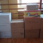 10.03.2022. Skalbmierz. Zespół Placówek Oświatowych włączył się w pomoc dla uchodźców z Ukrainy / Anna Surówka