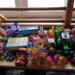 10.03.2022. Skalbmierz. Zespół Placówek Oświatowych włączył się w pomoc dla uchodźców z Ukrainy / Anna Surówka