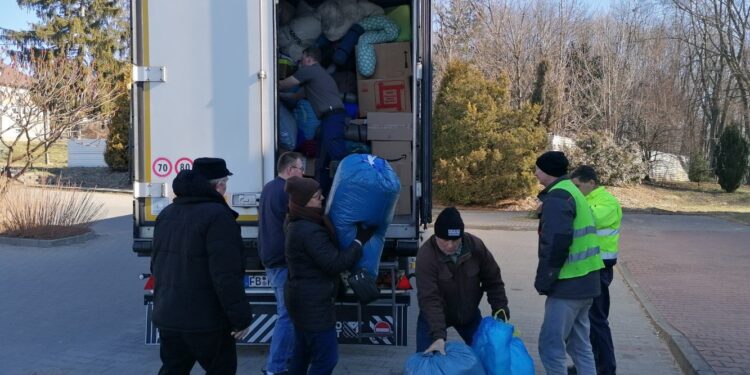 11.03.2022. Kazimierza Wielka. Transport humanitarny / Marta Gajda-Kruk / Radio Kielce