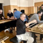 11.03.2022. Masłów Pierwszy. Kurs towarzyszący Walnemu Zebraniu Członków z okazji 15-lecia Stowarzyszenia Polskich Stroicieli Fortepianów / Dorota Klusek / Radio Kielce