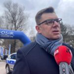 06.03.2022. Sandomierz. Bieg Tropem Wilczym. Na zdjęciu: Marcin Marzec - burmistrz Sandomierza / Grażyna Szlęzak-Wójcik / Radio Kielce