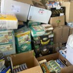 14.03.2022. Sandomierz. Zbiórka darów dla Ukrainy zorganizowana przez Caritas Diecezji Sandomierskiej / Grażyna Szlęzak-Wójcik / Radio Kielce