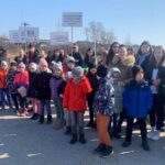 15.03.2022. Staszów. Montaż prawie 40 budek lęgowych dla ptaków w Parku Miejskim im. Górników Siarkowych / Piotr Andryka