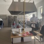 21.03.2022. Sandomierz. Zespół Szkół Gastronomicznych i Hotelarskich. Wiosenne gotowanie / Grażyna Szlęzak-Wójcik / Radio Kielce