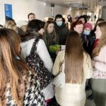 17.03.2022. Kielce. Ukraińcy oczekujący na wyrobienie numeru PESEL / Wiktor Taszłow / Radio Kielce