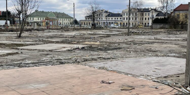 07.03.2022. Skarżysko-Kamienna. Płac handlowy przy ul. Sokolej / Anna Głąb / Radio Kielce