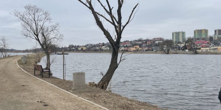 09.03.2022. Starachowice. Zbiornik Pasternik / Anna Głąb / Radio Kielce