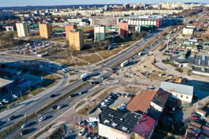 10.03.2022. Kielce. Skrzyżowanie alei Solidarności, alei Tysiąclecia Państwa Polskiego i ulicy Domaszowskiej / Jarosław Kubalski / Radio Kielce