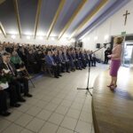 21.03.2022. Ciekoty. Szklany Dom. Dzień Sołtysa. Na zdjęciu (przemawia) Anna Krupka - wiceminister sportu i turystyki; drugi z lewej: senator Krzysztof Słoń / Jarosław Kubalski / Radio Kielce