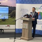 28.03.2022. Kielce. Podpisanie 19-tysięcznej umowy na dotację z rządowego programu „Czyste Powietrze”. Na zdjęciu: Ryszard Gliwiński - prezes Wojewódzkiego Funduszu Ochrony Środowiska i Gospodarki Wodnej w Kielcach / Monika Miller / Radio Kielce